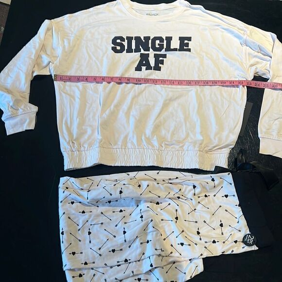 NWT Wildfox soft and comfy pajamas 2 pieces M - Picture 5 of 9